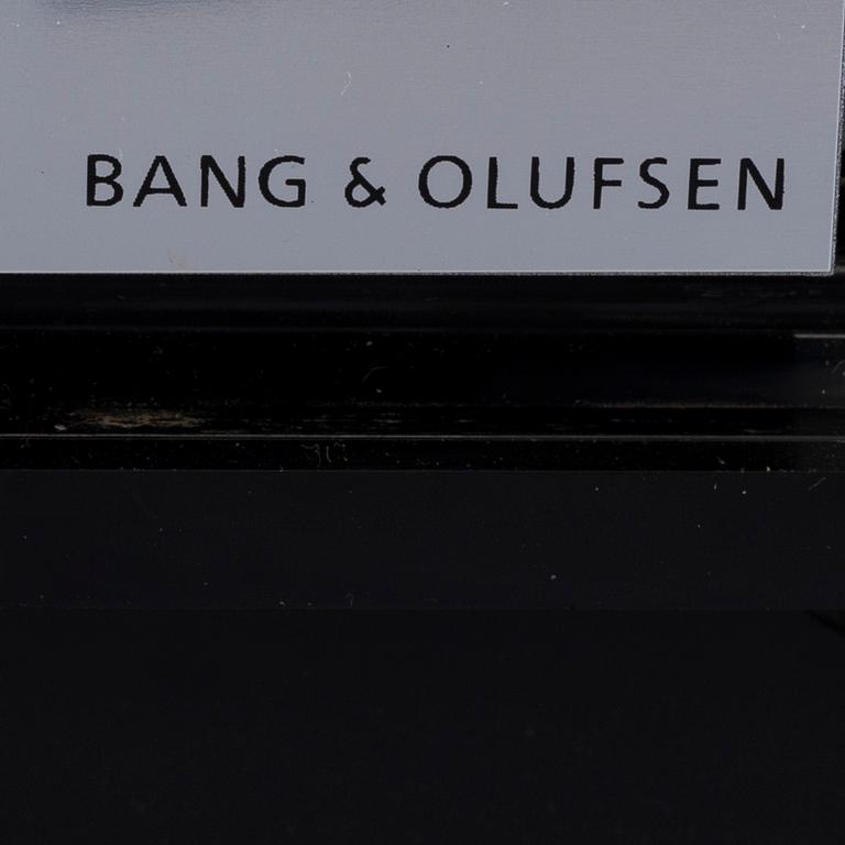 STEREO med tillbehör, "Beocenter 2300", design David Lewis, Bang & Olufsen, Danmark, tillverkad mellan 1991-2000.