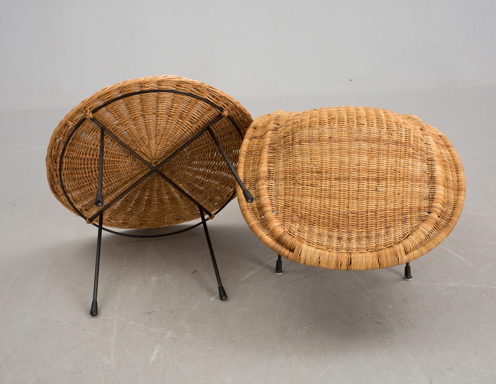 FÅTÖLJ, "Stora Kraal"/Nr 564-021 Kerstin Hörlin-Holmquist, Nordiska Kompaniets Verkstäder, 1950-tal, OCH BORD.