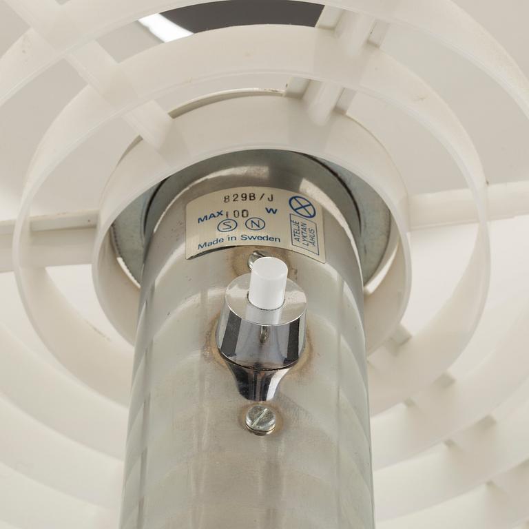 A TABLE LAMP "KNUBBLING" ATELJÉ LYKTAN.