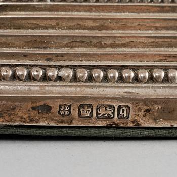 LJUSSTAKAR, ett par, silver, Sheffield, 1908. Totalvikt 927 gram.
