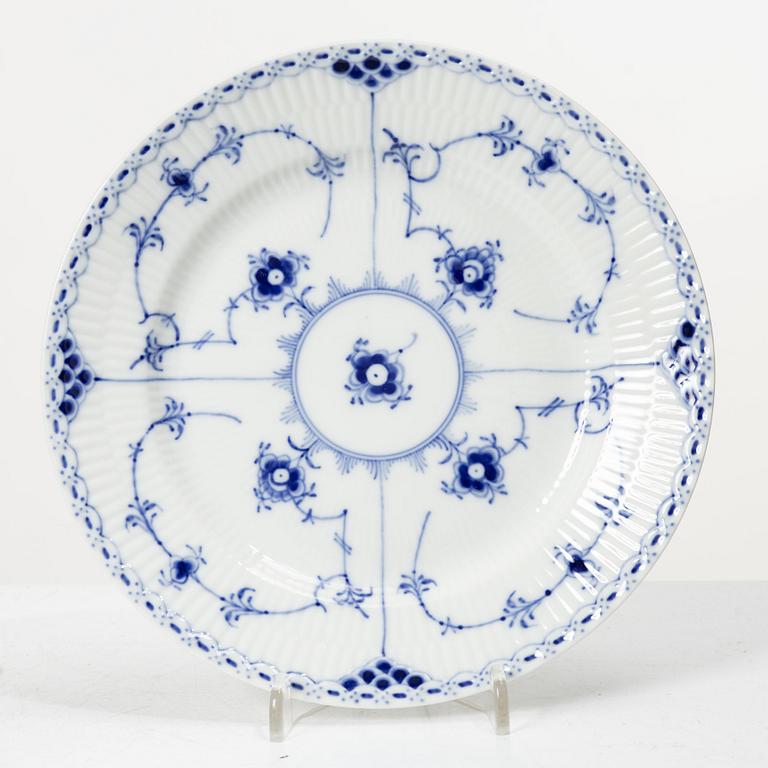Royal Copenhagen, Coffee service, approx. 50 pieces, porcelain, "Musselmalet", Denmark.