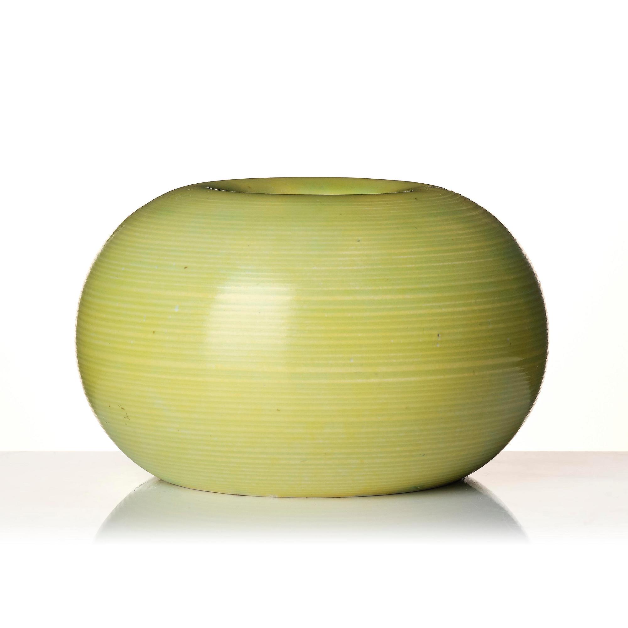 Wilhelm Kåge, a "Sunny" glazed ceramic vase, Gustavsberg, Sweden, 1930s.