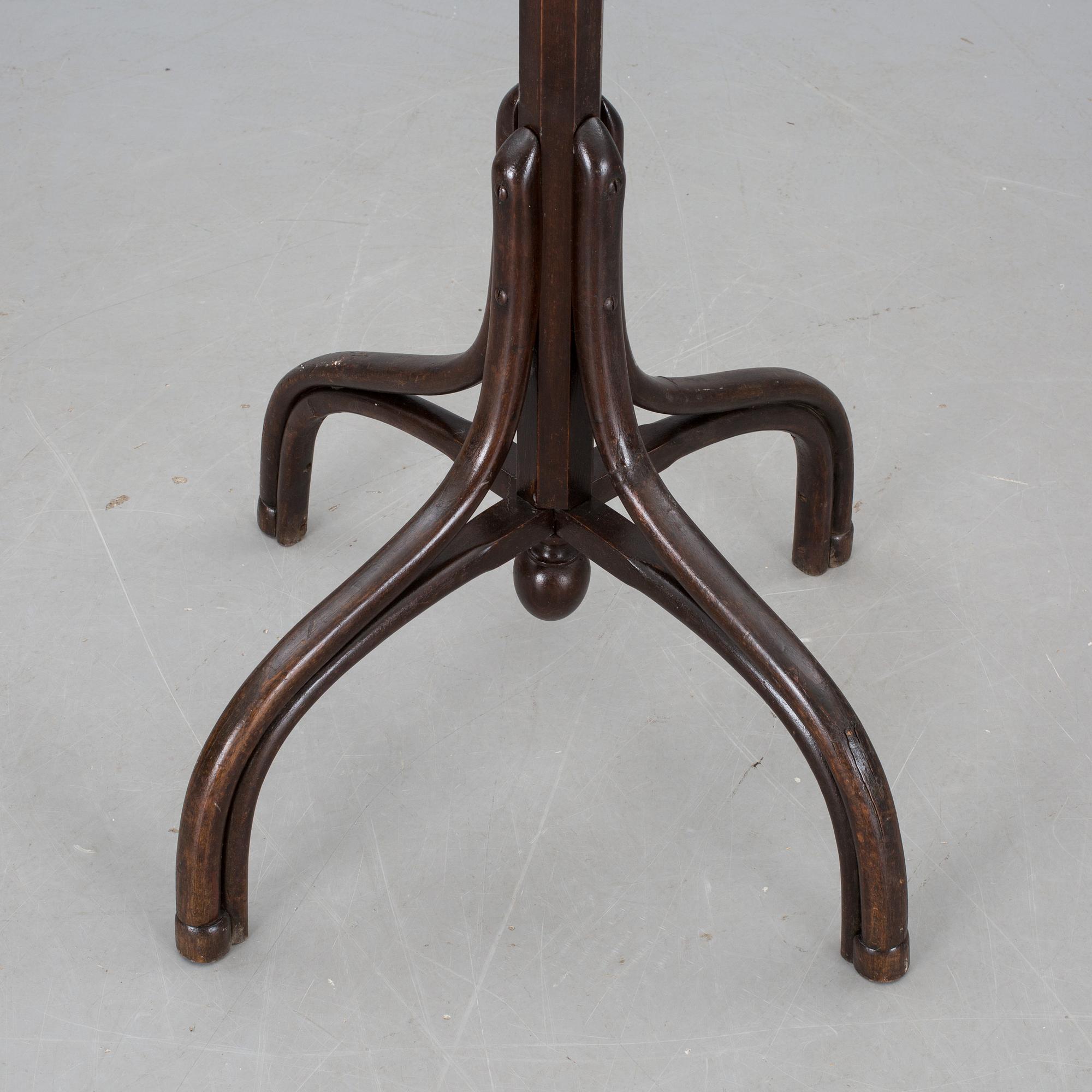 TAMBURMAJOR, brännmärkt; Thonet.