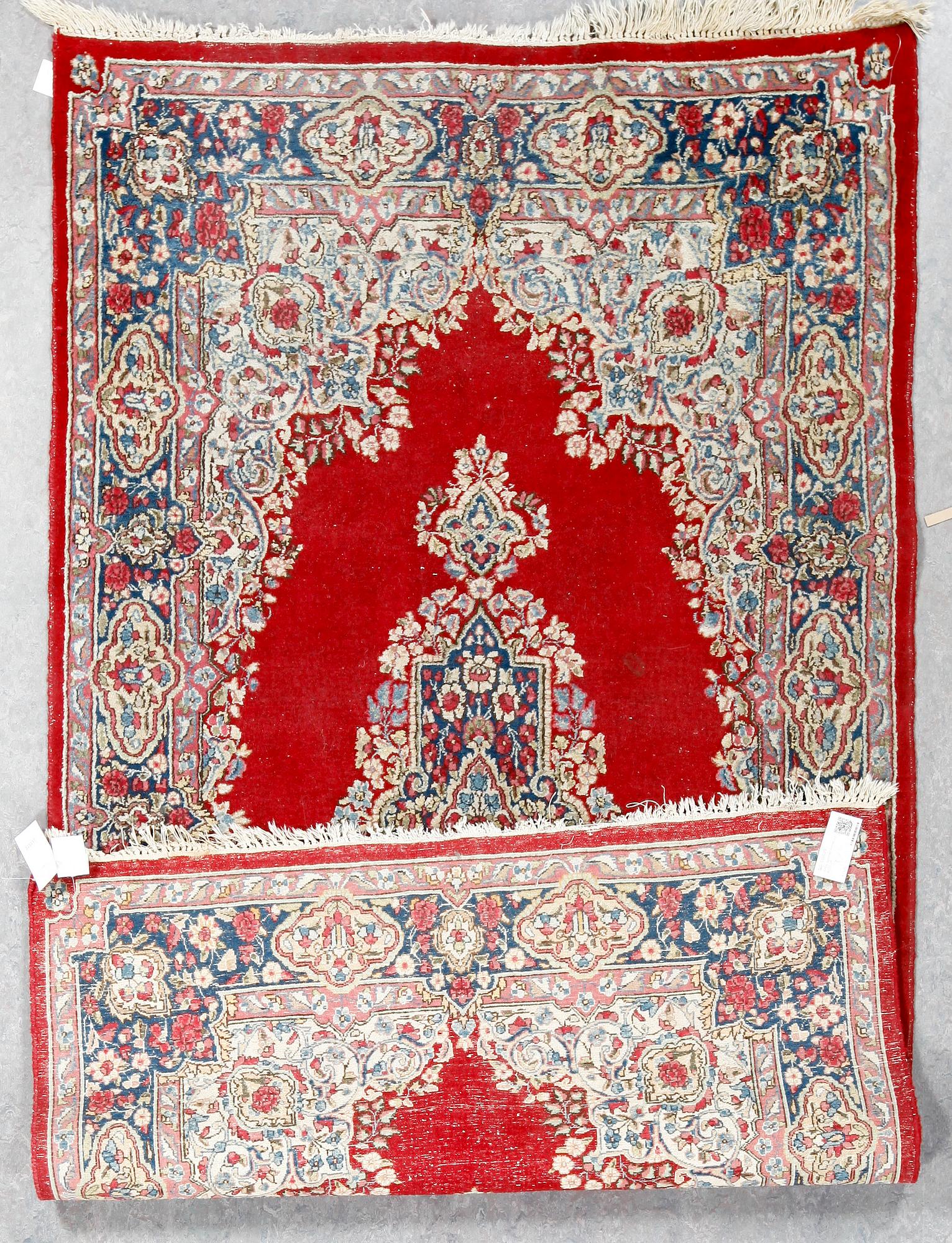 MATTA, sannolikt Kirman, ca 214x122 cm.