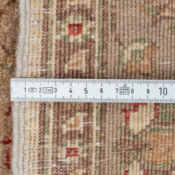 Two Zeigler design rugs, ca 84 x 61 cm.