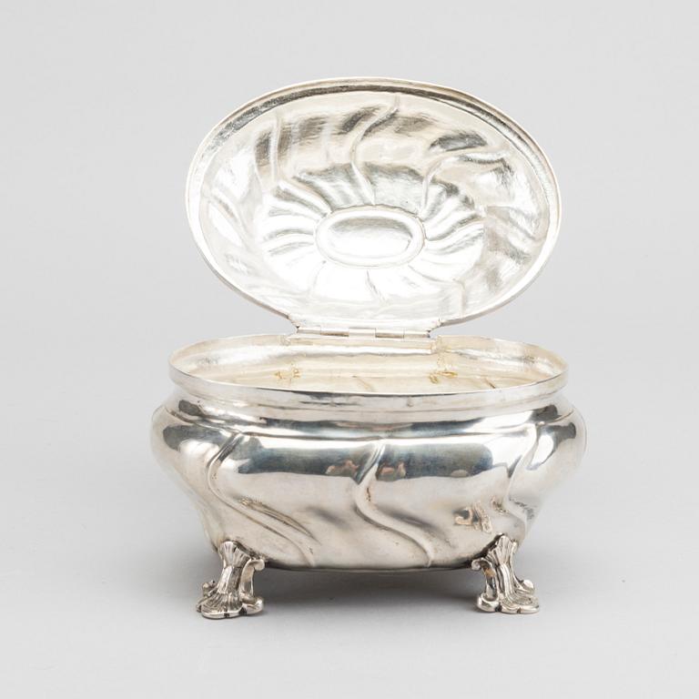 A Swedish 18th century silver sugar bowl, mark of F Sehl the younger Stockholm 1759 weight ca 303 gr.