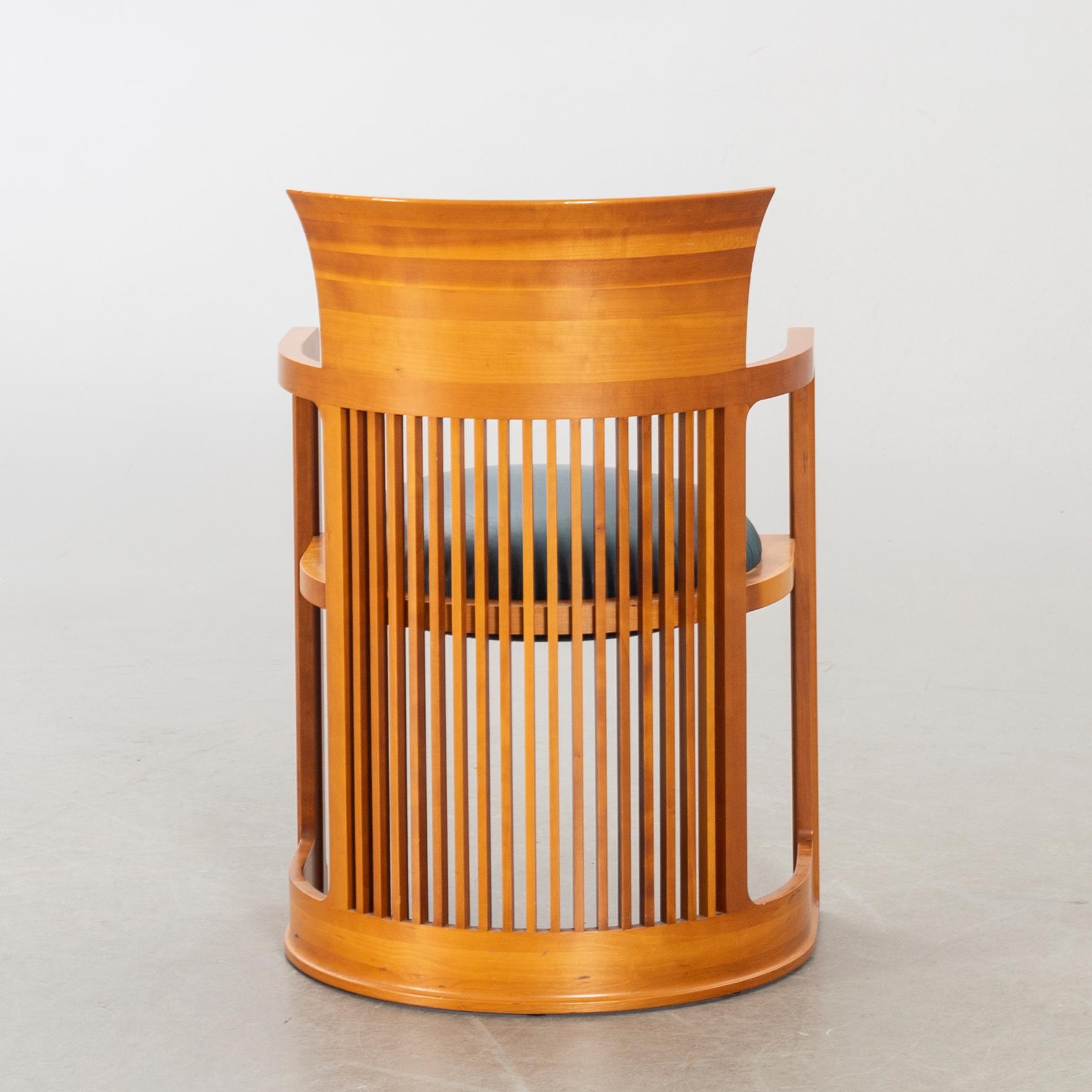 FRANK LLOYD WRIGHT, ARMCHAIR,  model no 606 "Barrel Chair", Cassina 1980-tal.