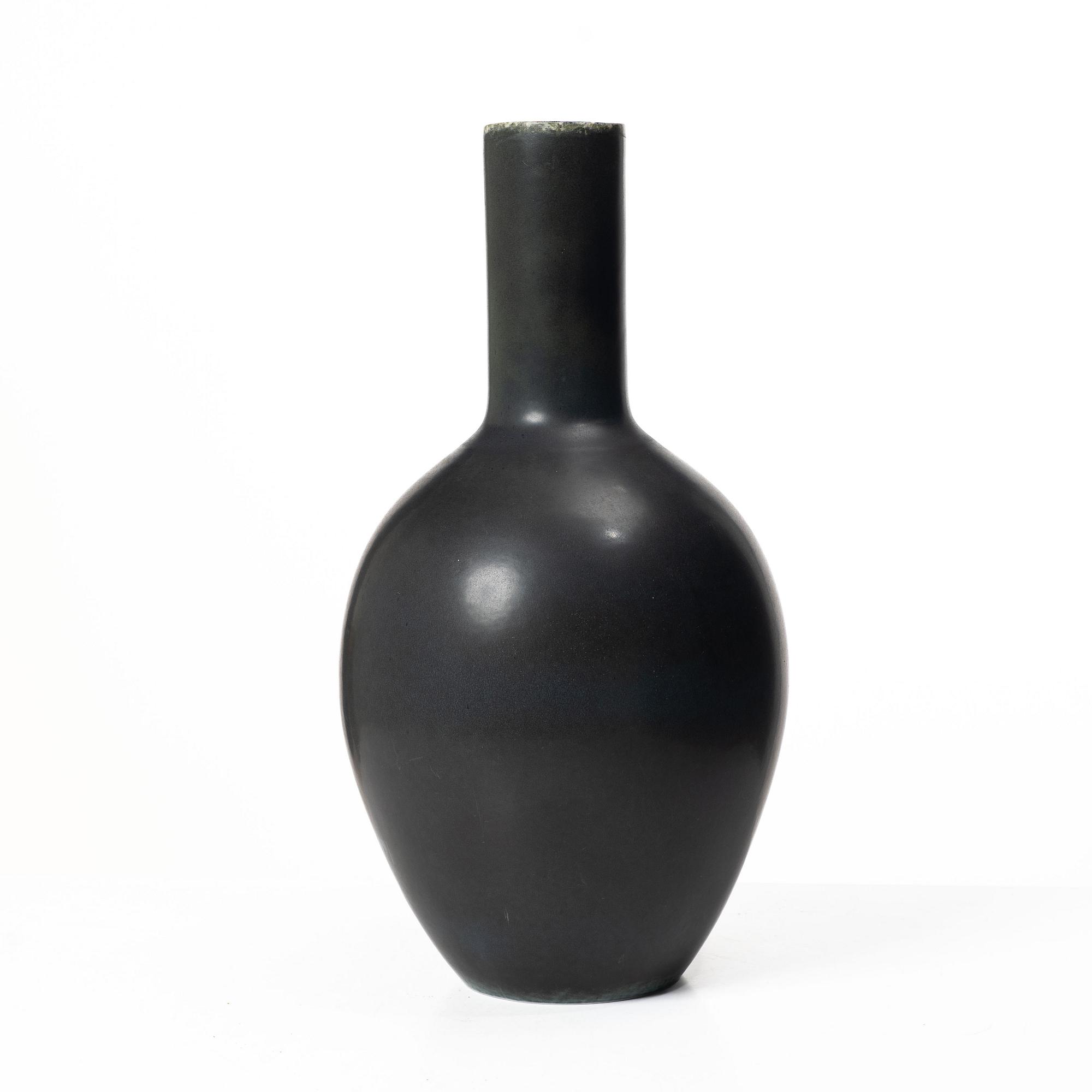 Carl-Harry Stålhane, A stoneware floor vase, Rörstrand.