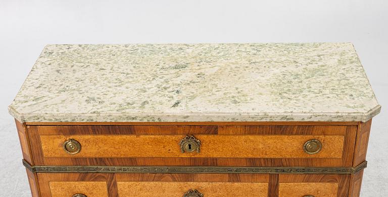 Chest of drawers, Gustavian style, 19th century.
