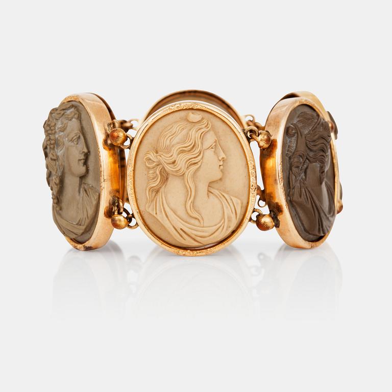 A lava cameo bracelet with antique motifs.