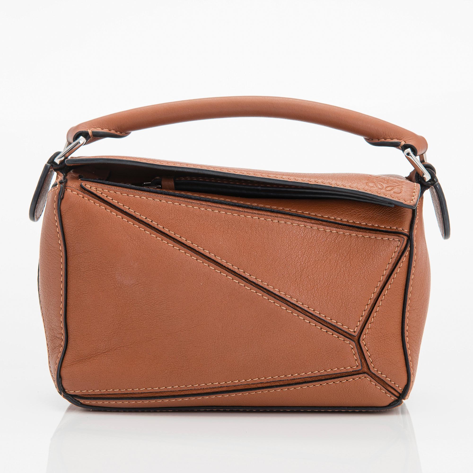 Loewe, väska, "Puzzle Mini".