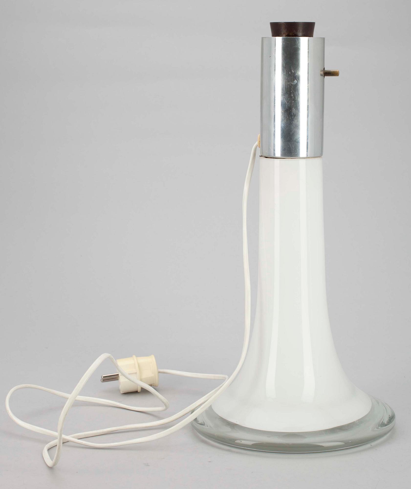 BORDSLAMPA, glas, Lisa Johansson-Pape, 1900-talets senare hälft.