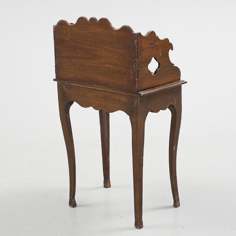 SÄNGBORD, England, 1800-tal.