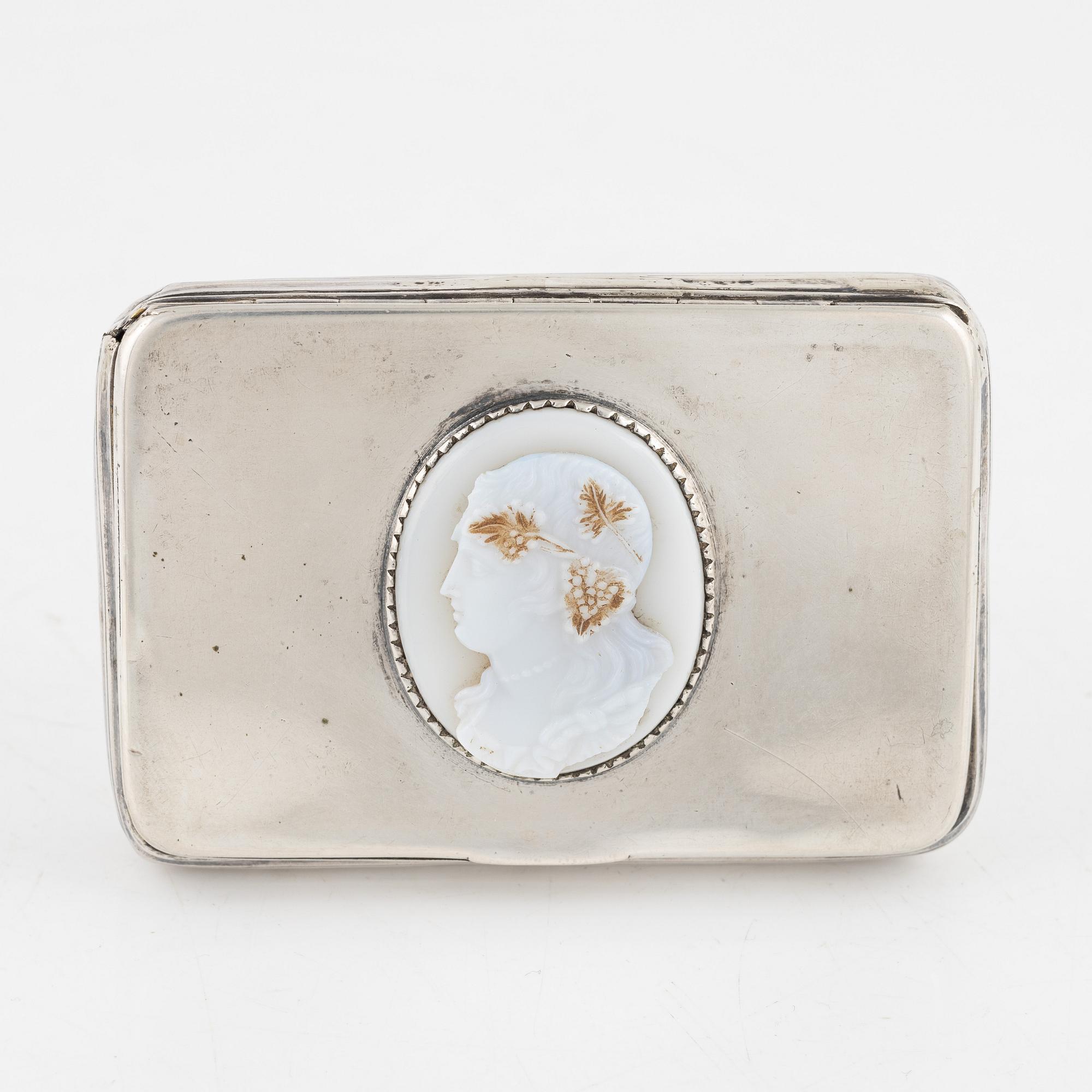 A Swedish Parcel-Gilt Snuff Box with Cameo, mark of Gustaf Grönvall, Stockholm 1856.