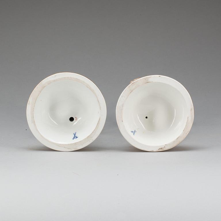 FIGURINER, porslin, ett par. Meissen.