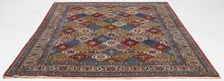 Rug, Sarough, 365 x 245 cm.