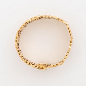 18K gold bracelet, Vicenza, Italy.