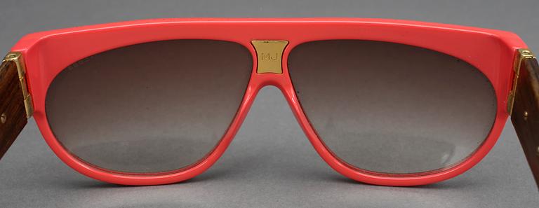 SOLGLASÖGON, Marc Jacobs, 2000-tal.
