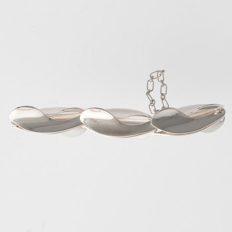 Elis Kauppi, ARMSMYCKE, sterling silver, Kupittaan Kulta, finsk exportstämpel.