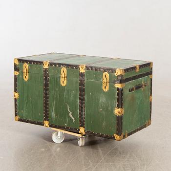 An Italien Brevettato trunk first half of the 20th century.