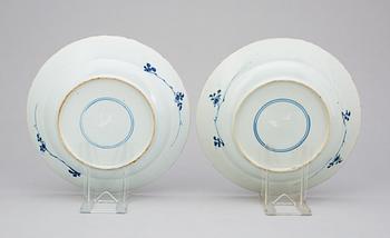 A pair of Kangxi (1662-1722) plates.