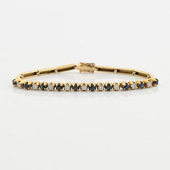 Bracelet, gold with sapphires and brilliant-cut diamonds.