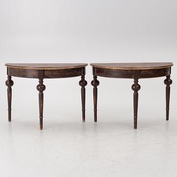 Månbord, ett par, 1800-talets andra hälft.