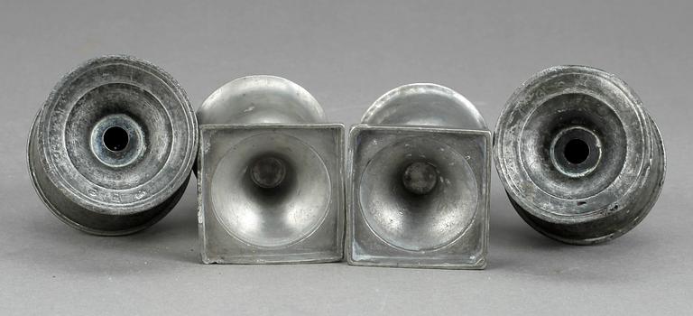 STRÖARE, tenn, två par, bl.a. 1800-tal.