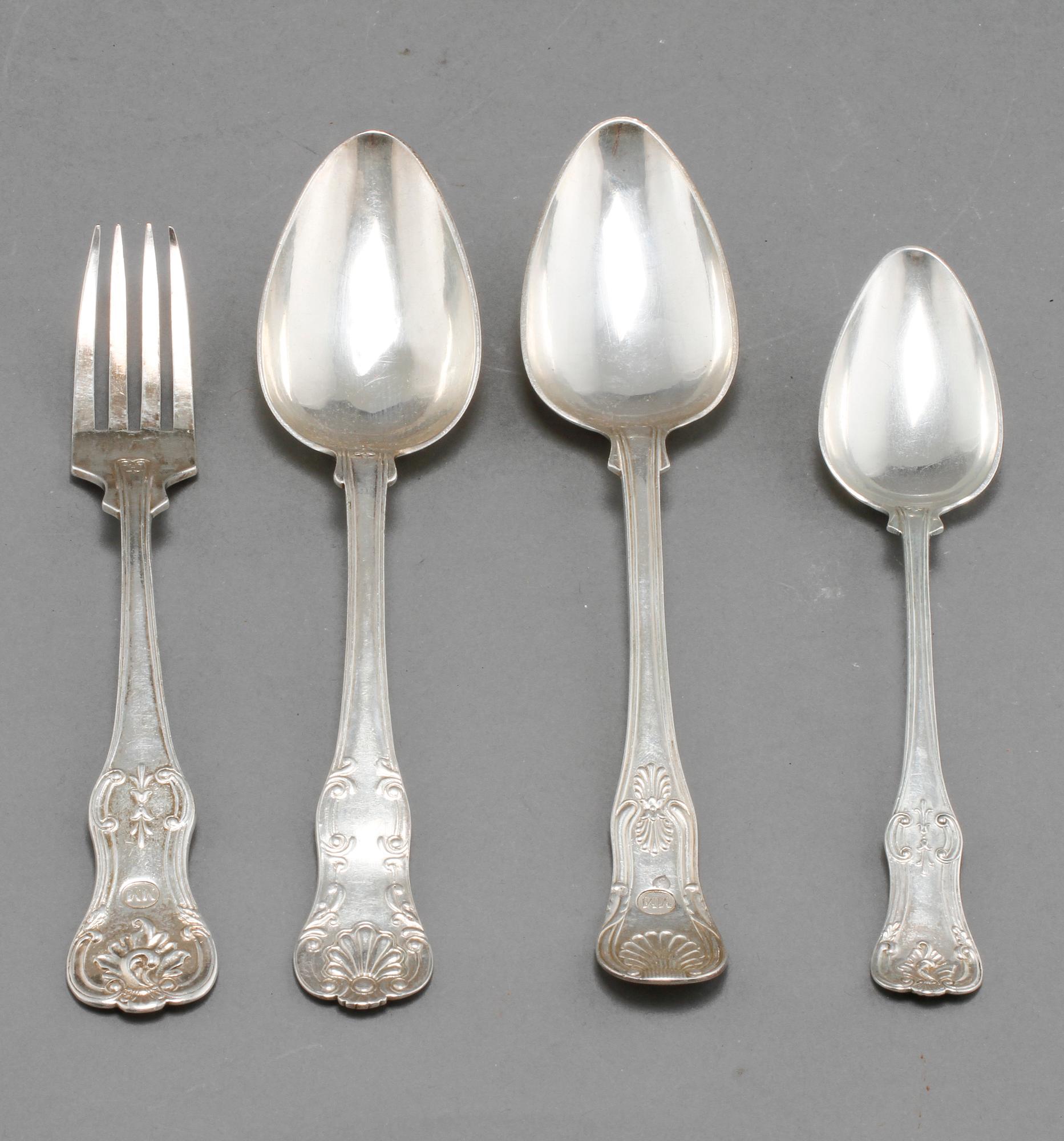 SKEDAR, 6+12+5 st, samt GAFFLAR, 3 st, silver, Sverige, 1800-tal, vikt ca 1580 g.