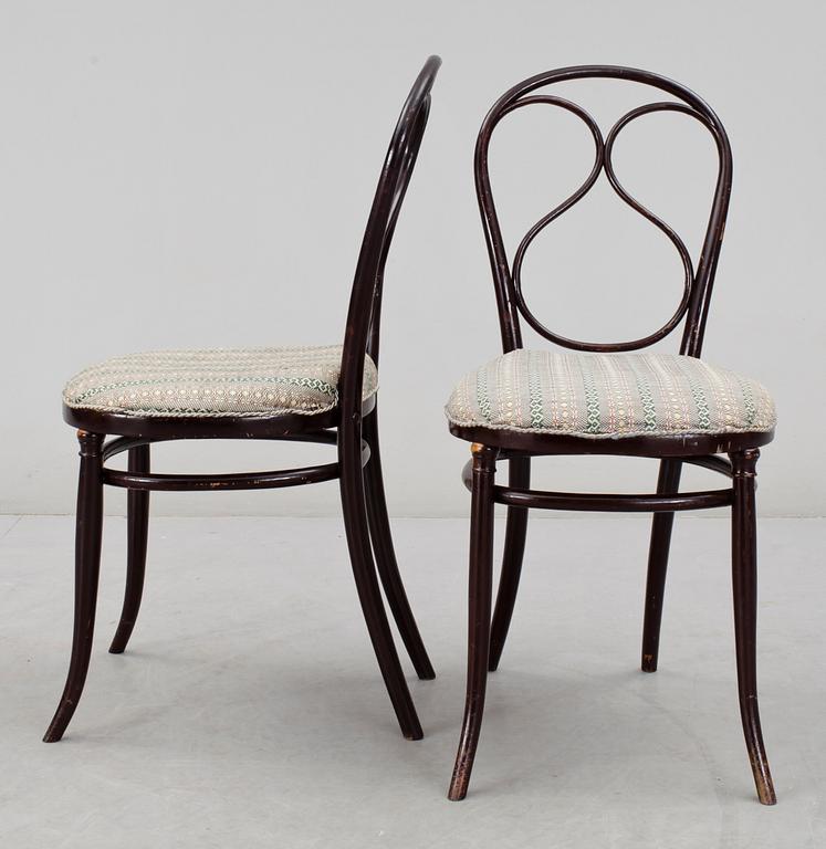 STOLAR, ett par, Thonetstil, 1900-tal.