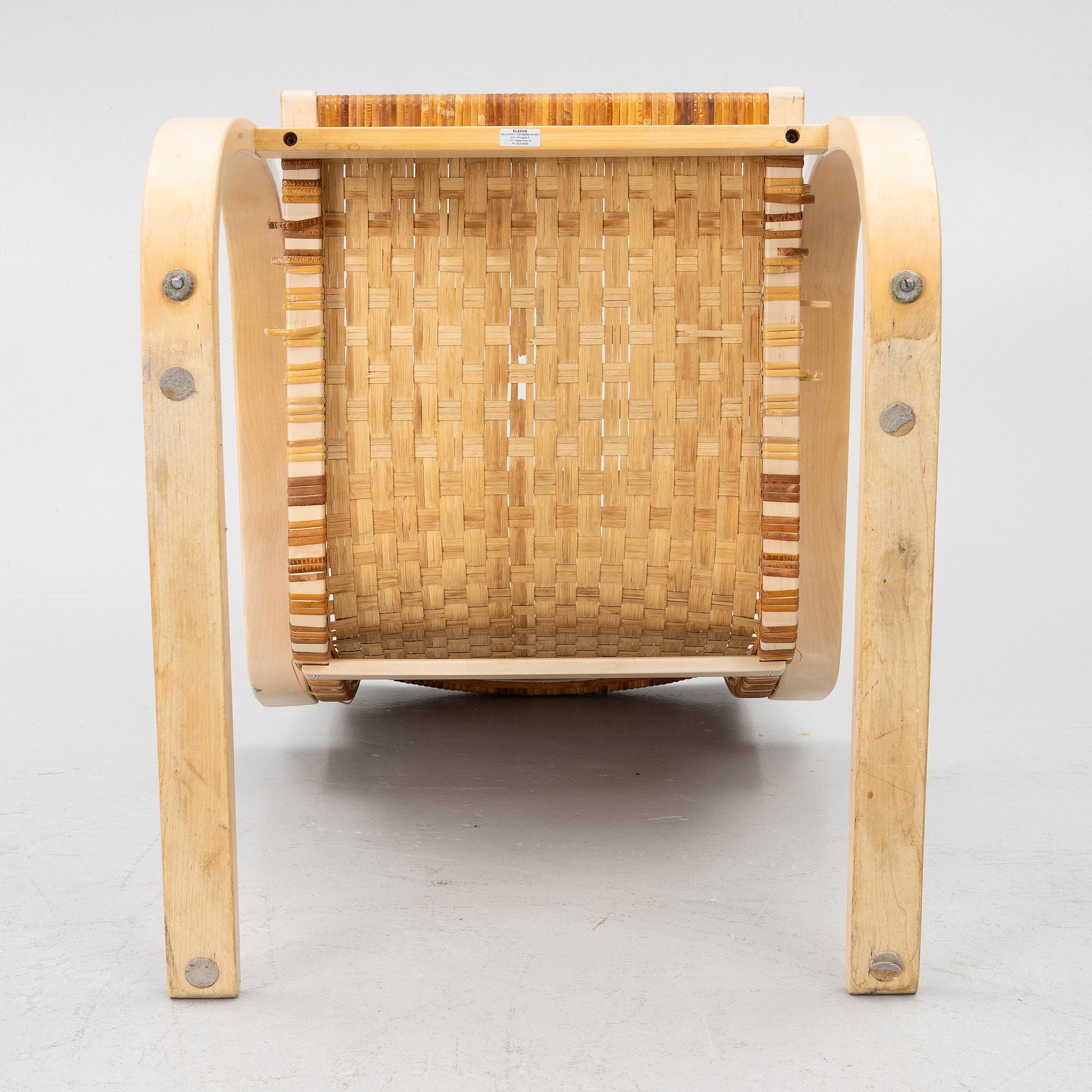Alvar Aalto, fåtölj, modell 406, Artek, 1900-talets andra hälft.