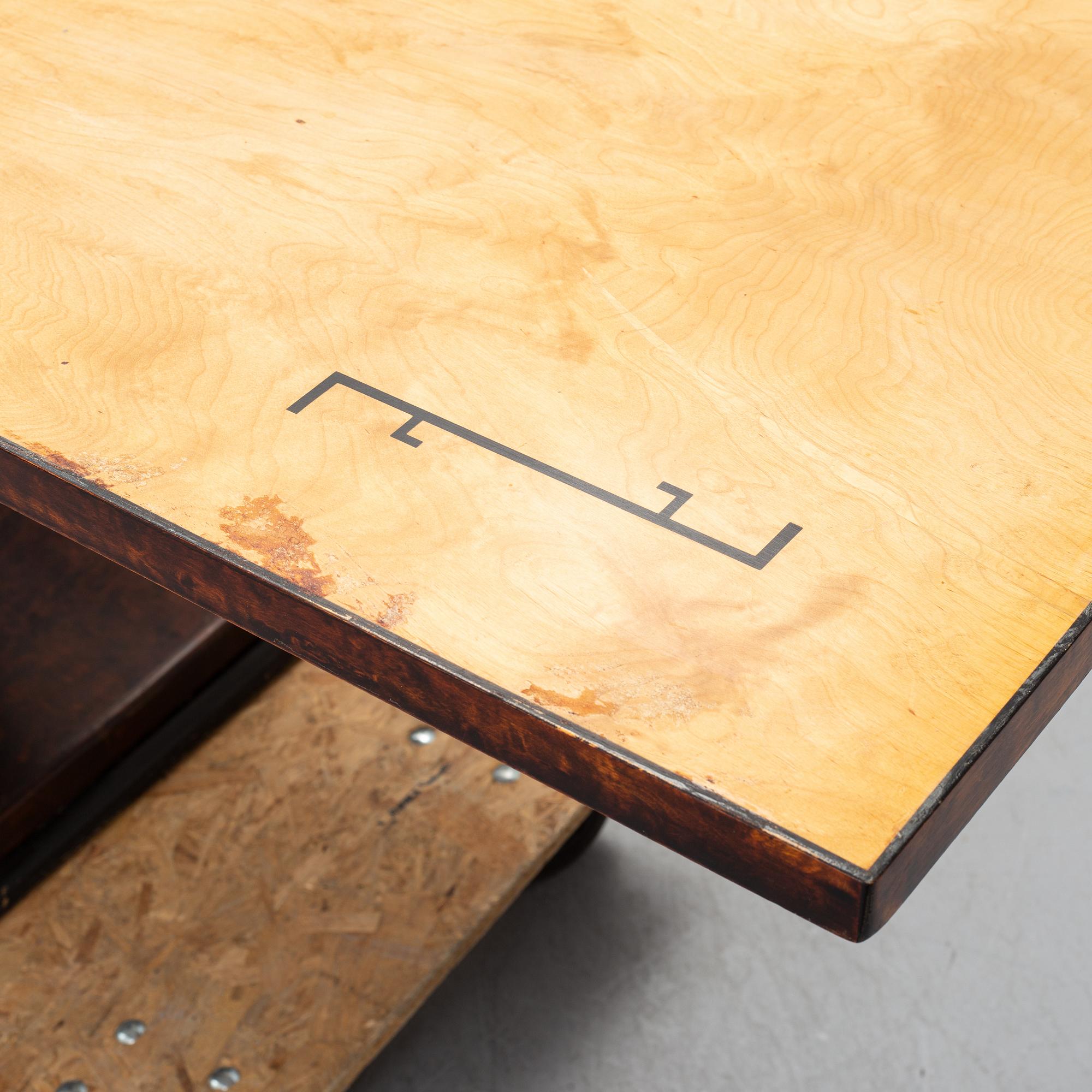 Otto Wretling, a 'Idealbordet' birch table, Umeå, 1930's.