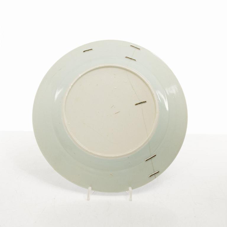 Tallrikar, 19 stycken, kompaniporslin, Kina, Qingdynastin, 1800-tal.