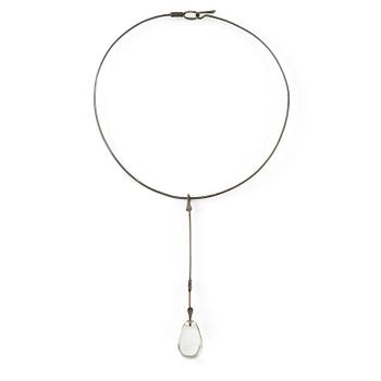 533. Vivianna Torun Bülow-Hübe, collier, silver med glasdroppe, egen verkstad sannolikt 1950-tal.