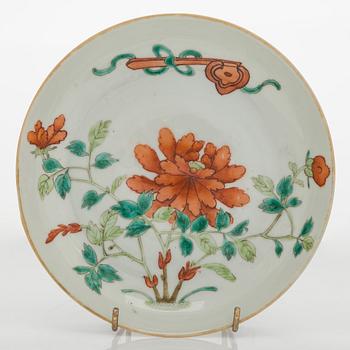 A set of three early 20th century porcelain plates, China.