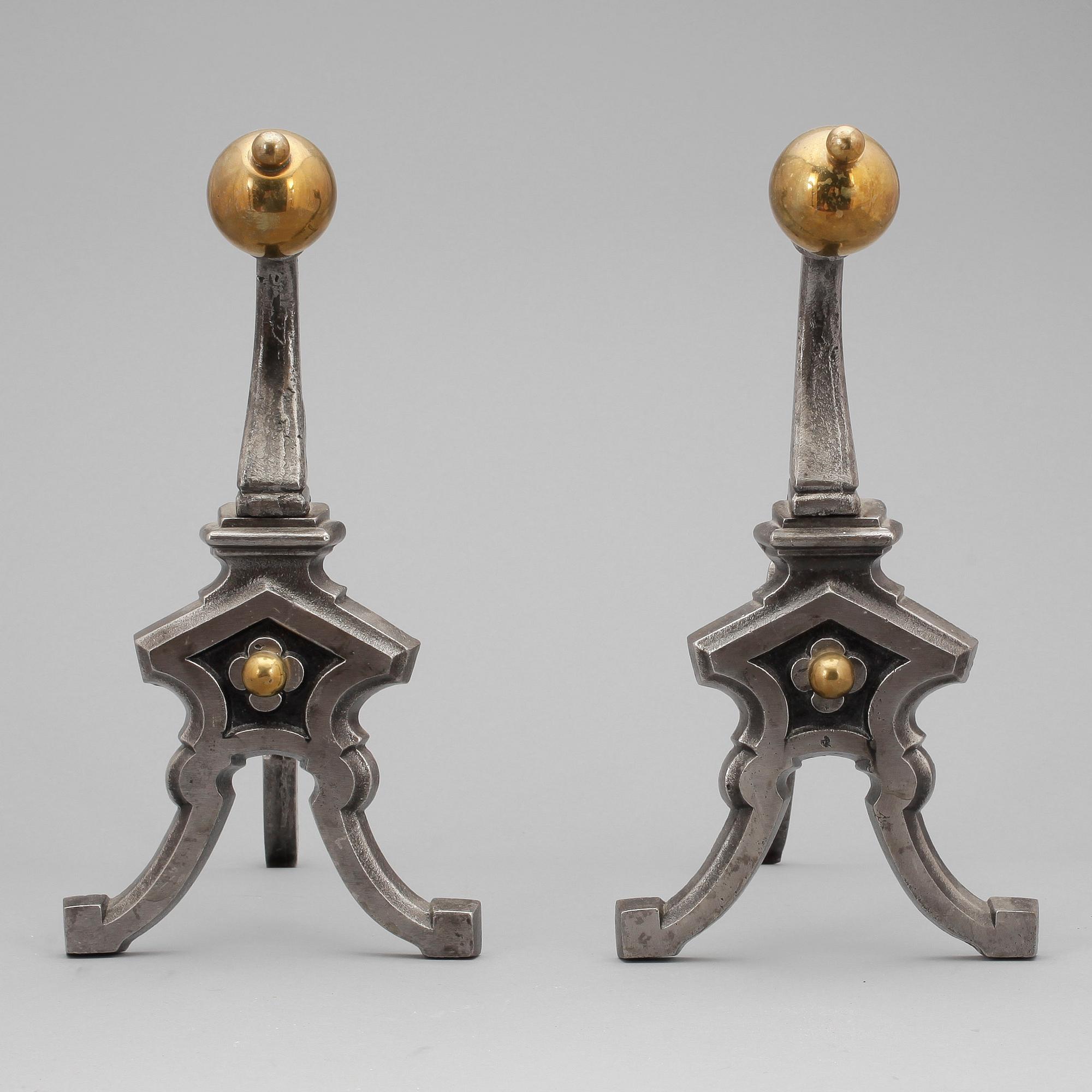 ELDHUNDAR, ett par, modern tillverkning.