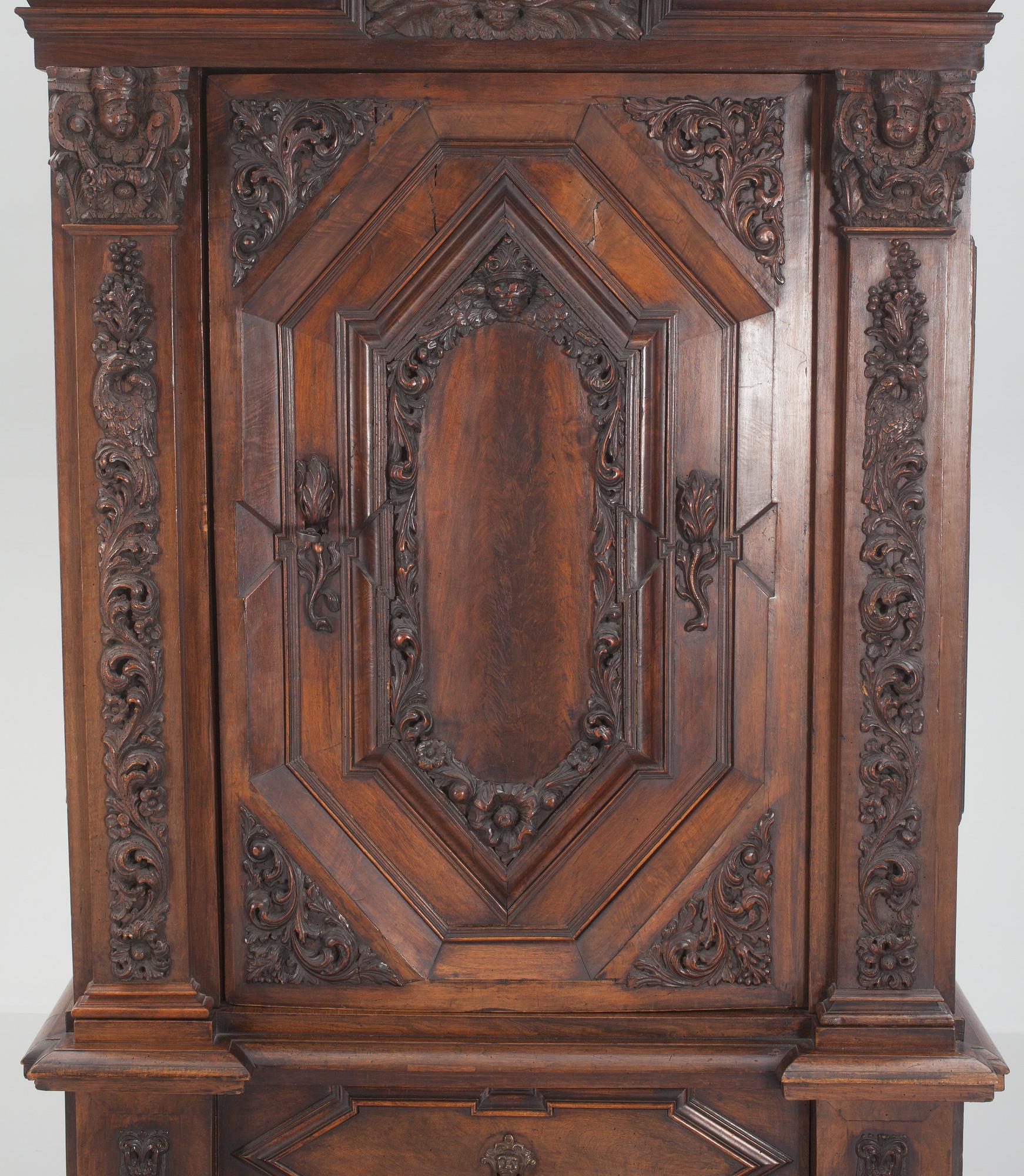 SKÅP, barock. 1700-tal.