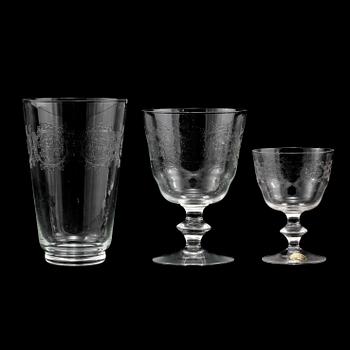GLASSERVISDELAR, 27 st, Kosta, omkring 1900-talets mitt.