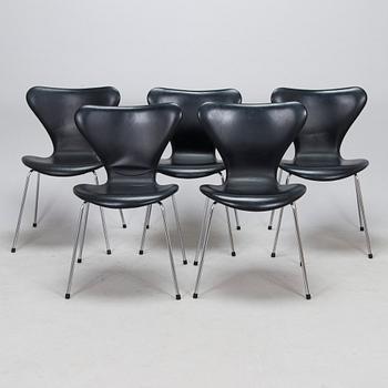 Arne Jacobsen, A set of 5 late 20th century chairs for Fritz Hansen, Denmark.