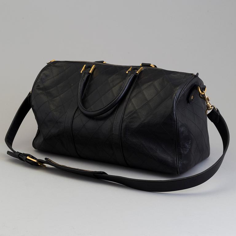 A weekend bag by Chanel.
