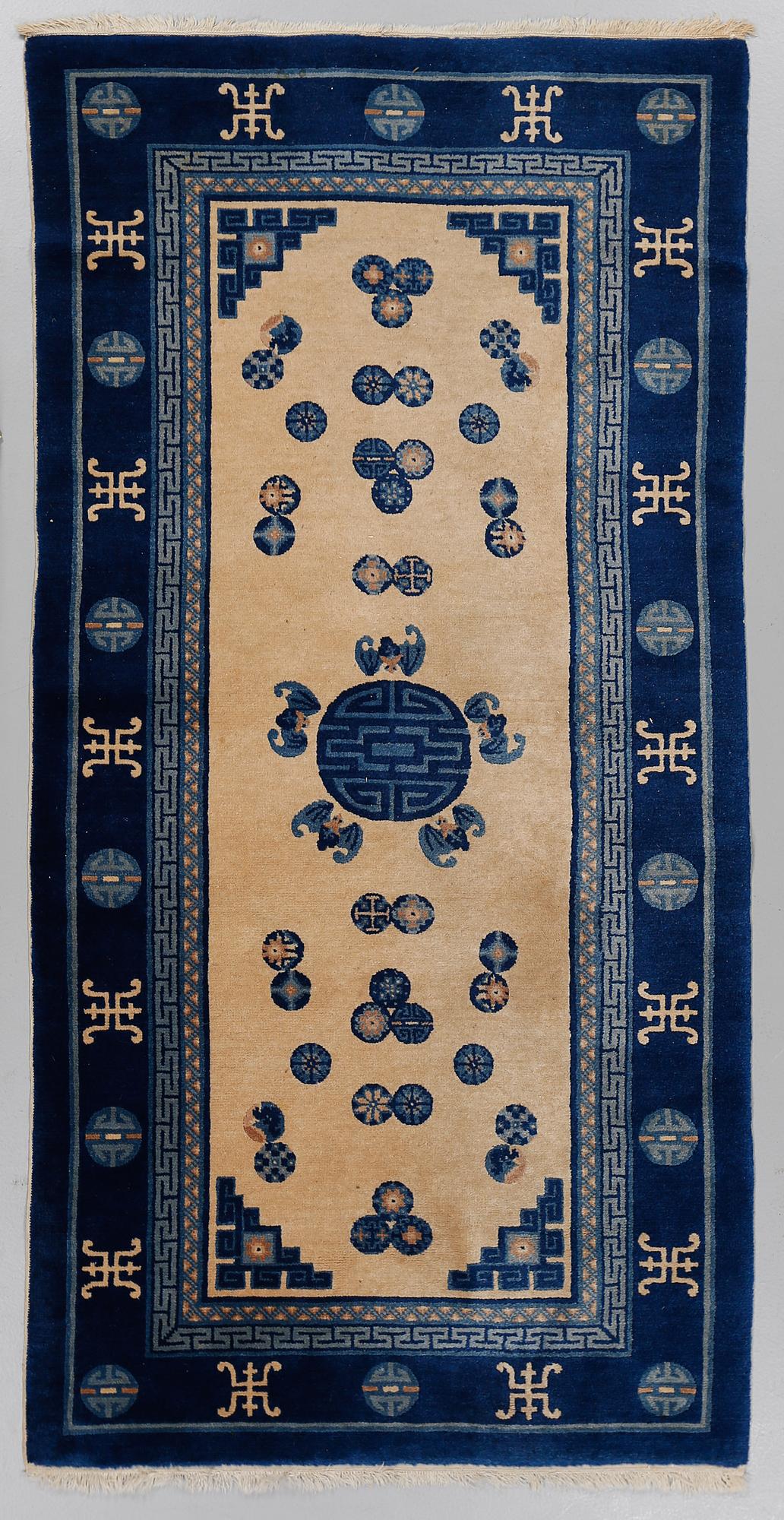 MATTA, Kina, old/semiantik, 205 x 104 cm.