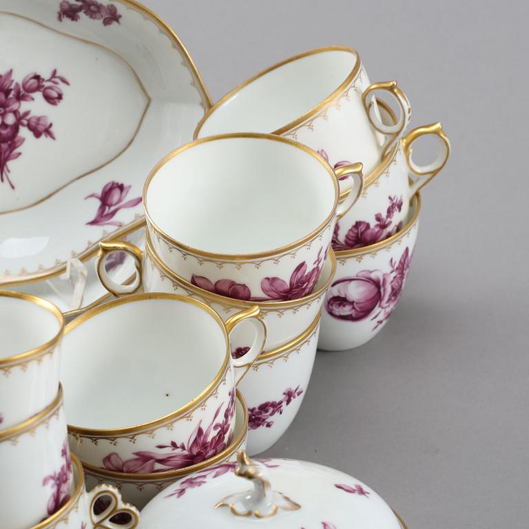 KAFFESERVIS, porslin, 22 delar, "Purple", Royal Copenhagen, Danmark, 1900-tal.