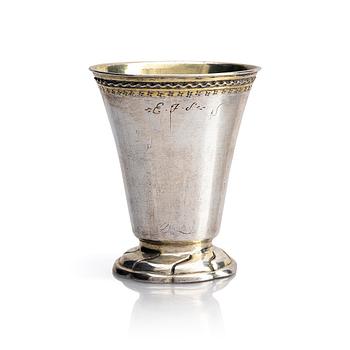 258. Johan Trygg, bägare, delvis förgylld silver, Stockholm 1742. Rokoko.