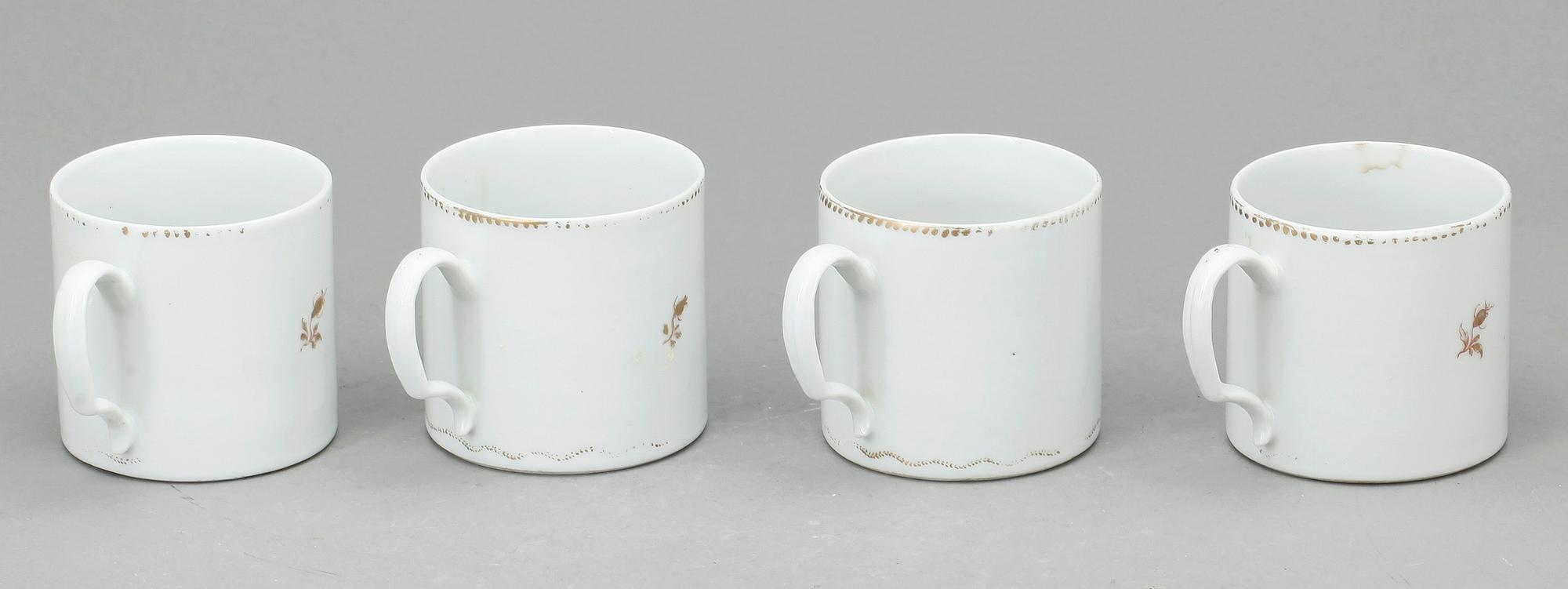 KOPPAR, 4 st, porslin, omkring år 1800.