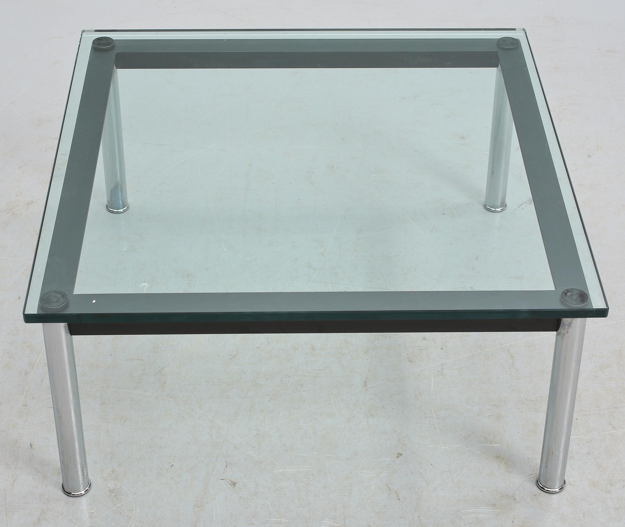 SOFFBORD, "LC 10", Le Corbusier, Cassina, Italien, modellen formgiven 1928.