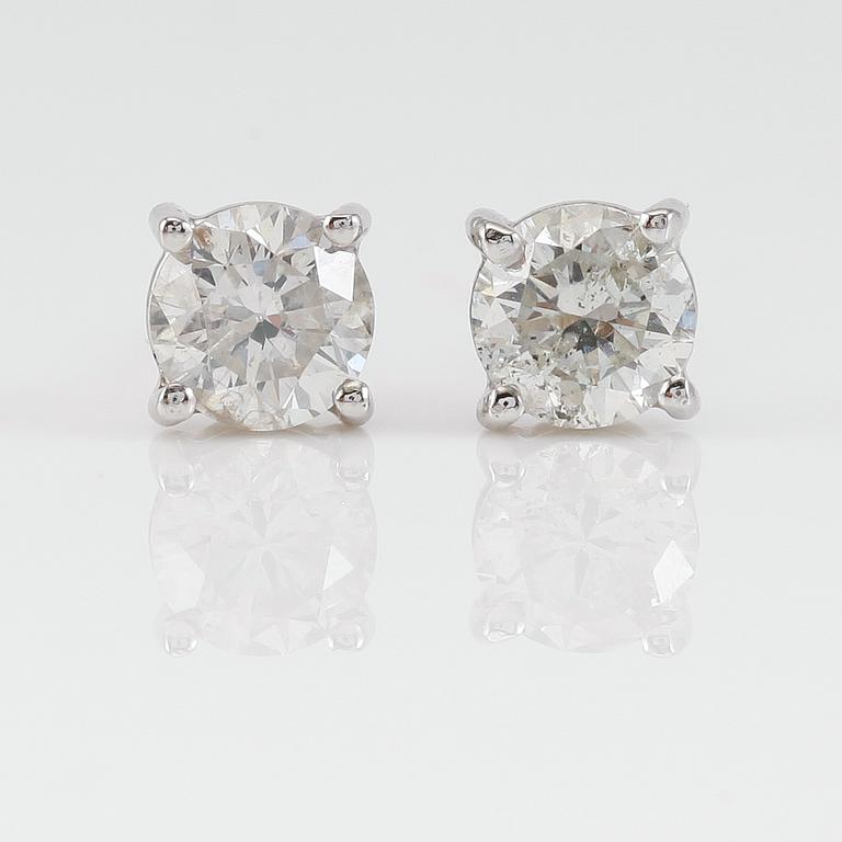 ÖRHÄNGEN, 1 par, 18K vitguld och diamanter tot ca 0.78 ct.