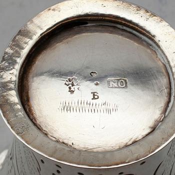 BÄGARE, silver, Nils Orstedt, Norrköping 1760. Vikt ca 66 gram.