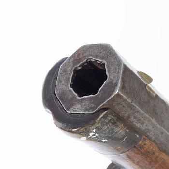 Flintlock rifle, 18th century.