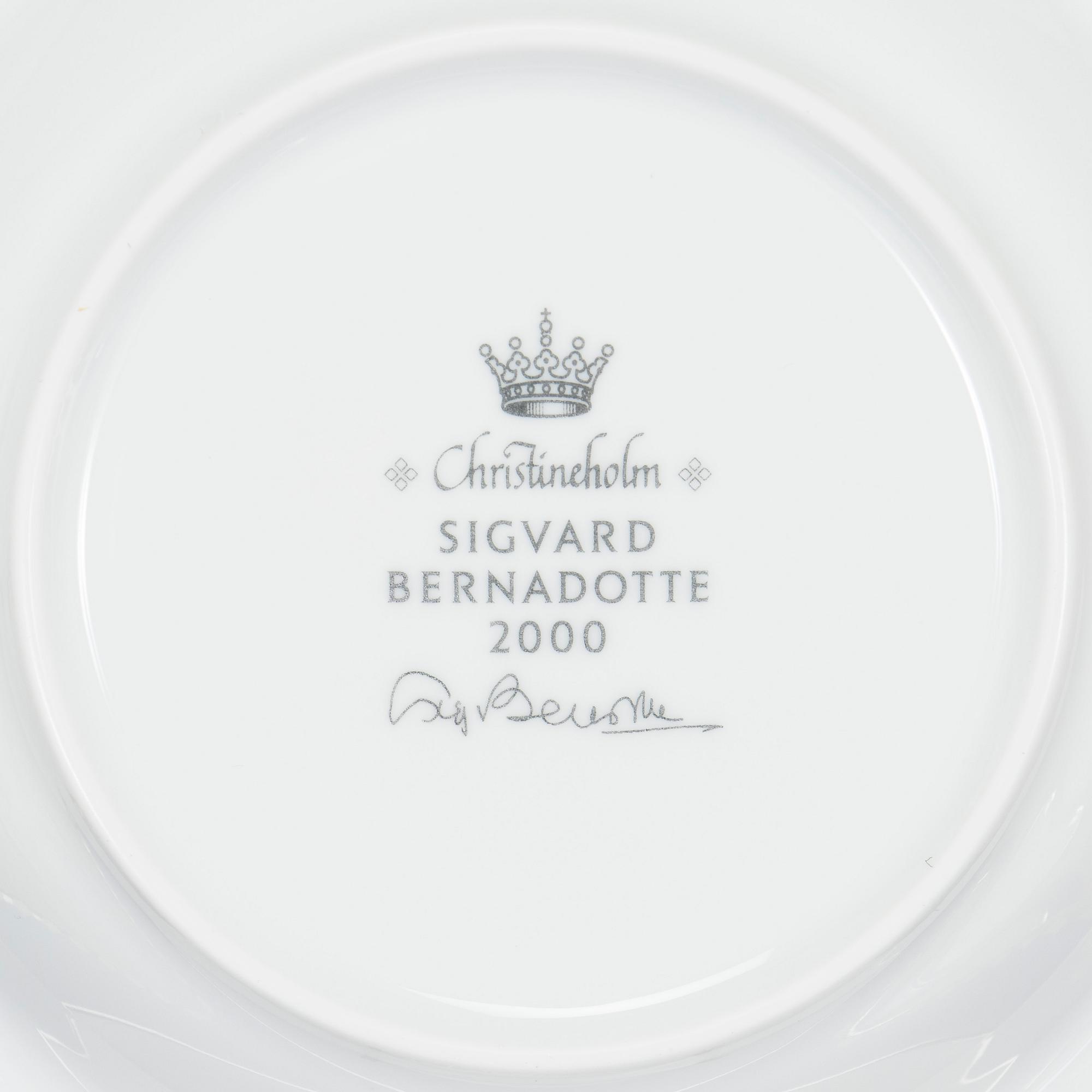 Sigvard Bernadotte, servidelar, 57 delar, porslin, "Marianne Royal Blue", Christineholm, Millenniumserien 2000.
