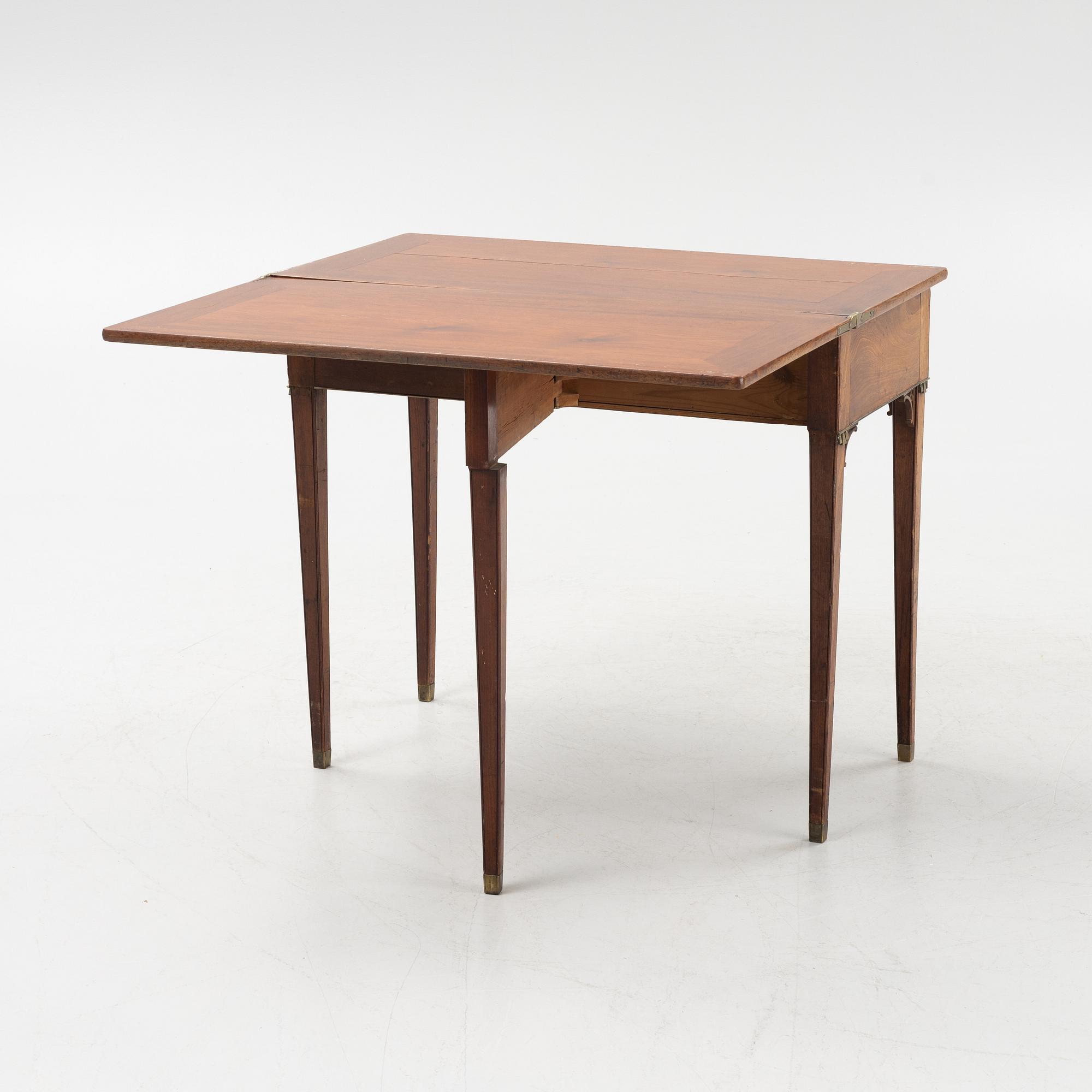A late Gustavian mahogany card table from around the year 1800.